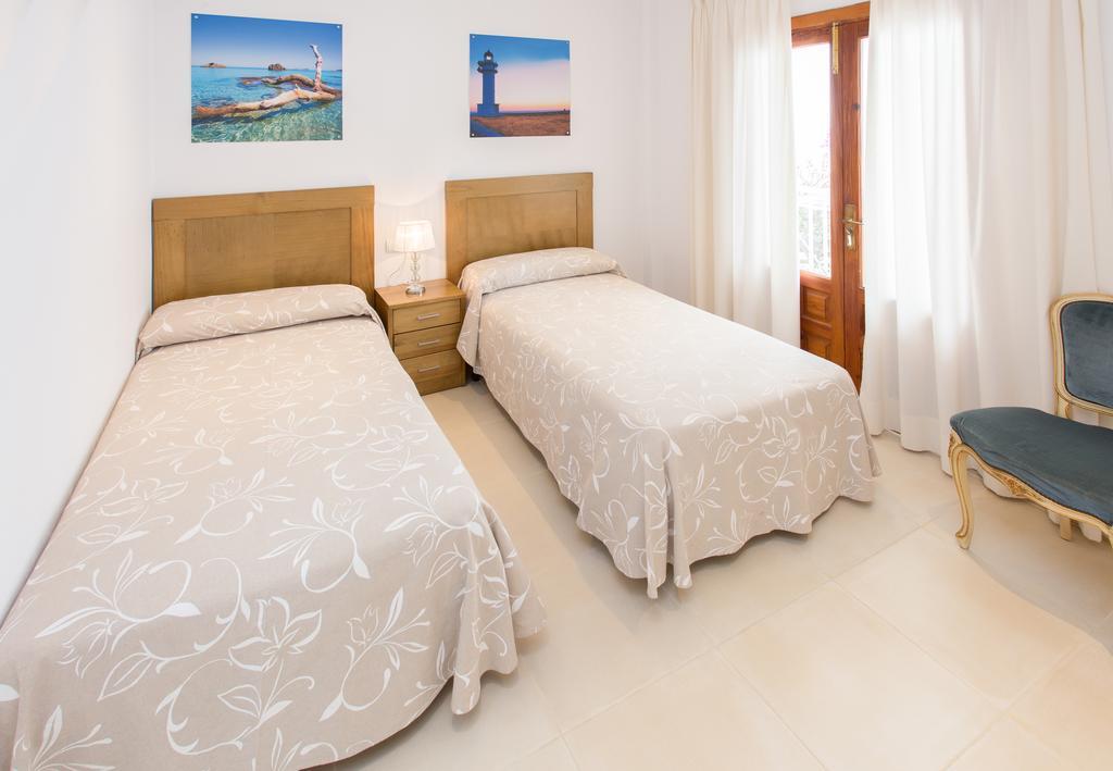Apartamentos Sofia Es Cana Eksteriør bilde