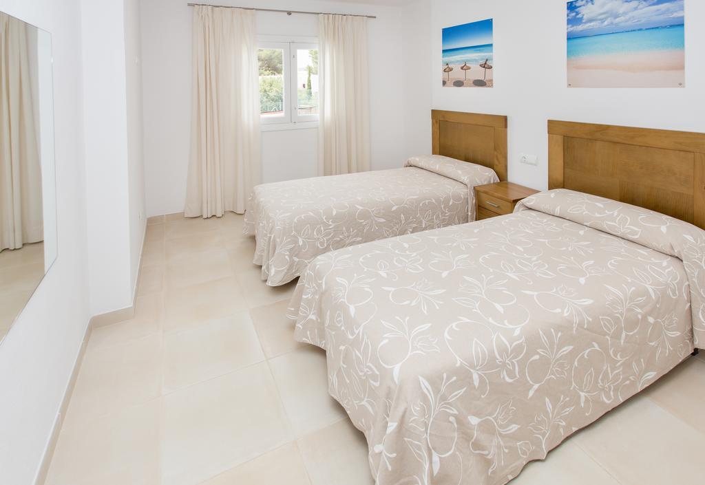 Apartamentos Sofia Es Cana Eksteriør bilde